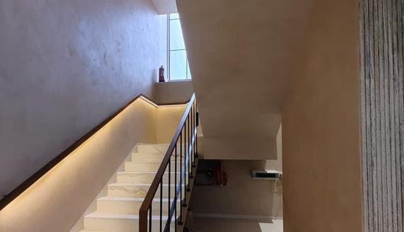 Fresh, renewed surface after a thin-coat finish